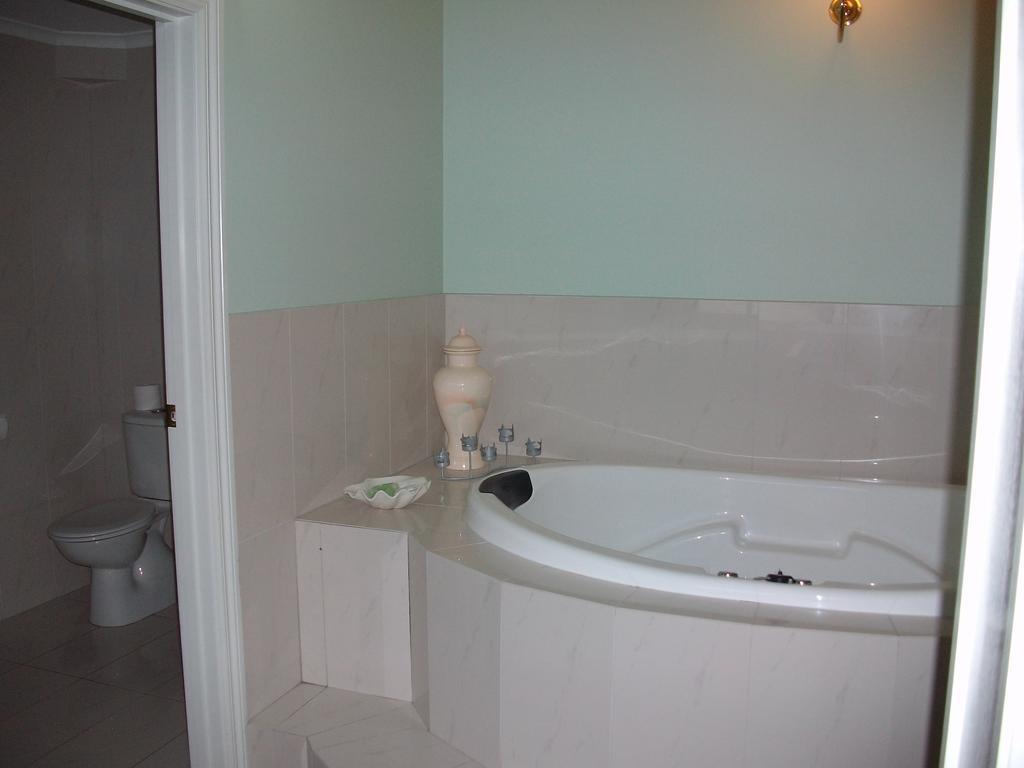Stella'S Dromana Hotel Стая снимка