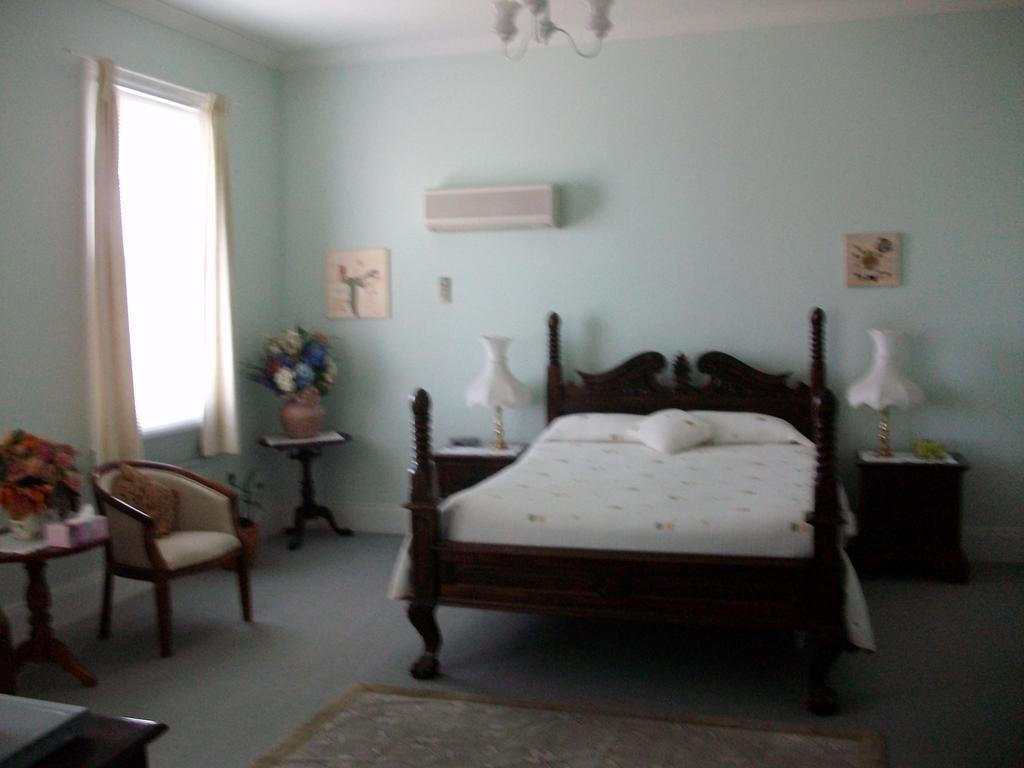 Stella'S Dromana Hotel Стая снимка
